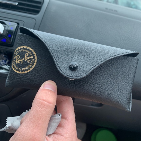 Ray bans case - Picture 2 of 2